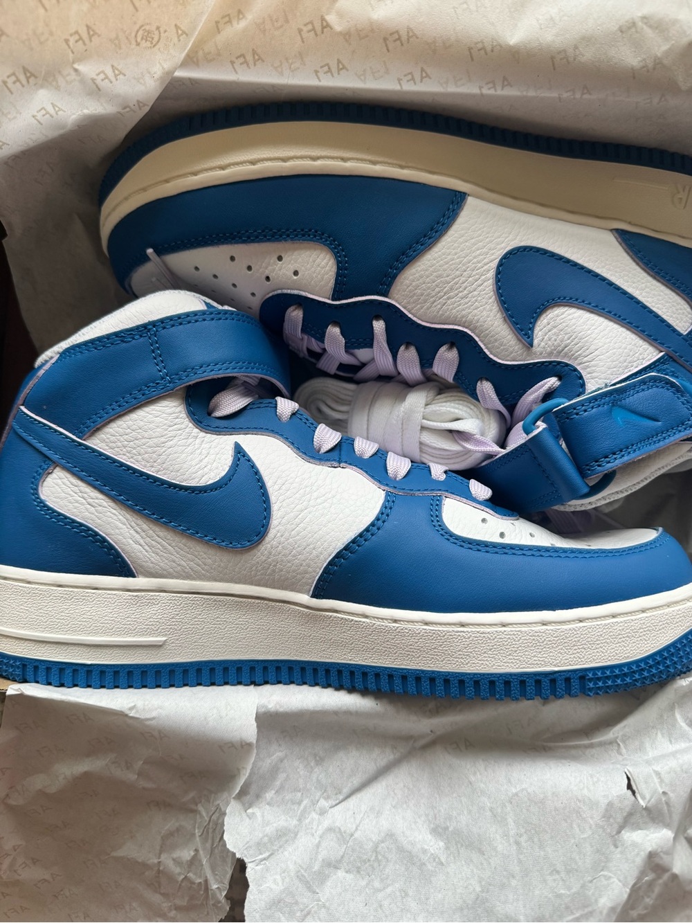 NEW Women’s Nike Air Force one brand new in box, never worn!